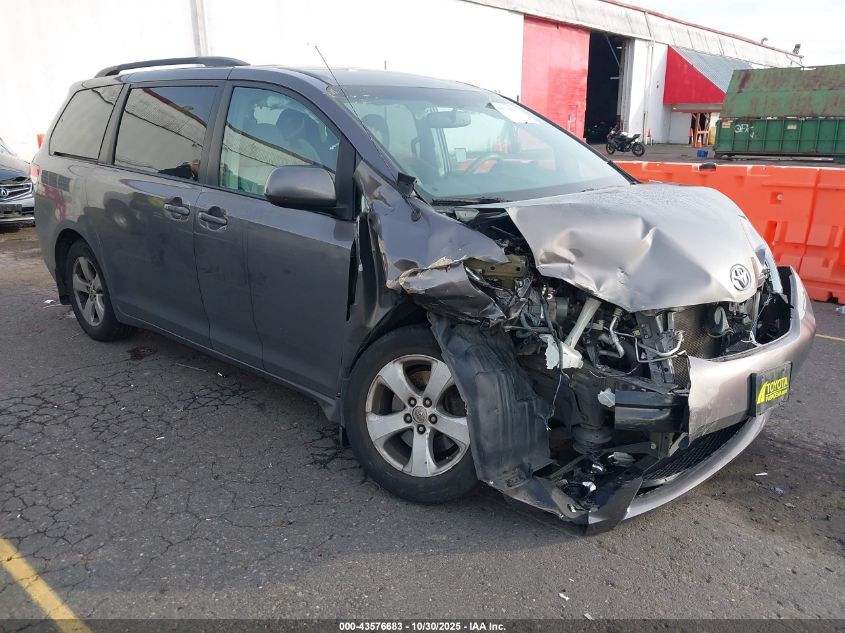 TOYOTA SIENNA LE V6 8 PASSENGER