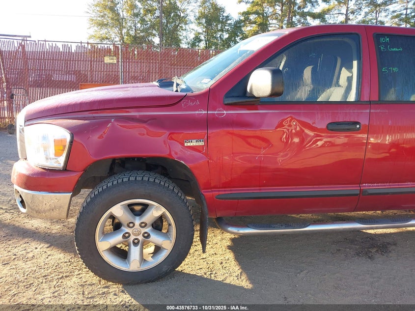 2007 Dodge Ram 1500 Slt/Trx4 Off Road/Sport VIN: 1D7HU18297S167903 Lot: 43576733
