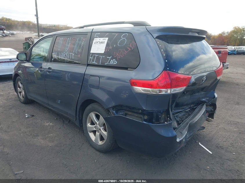 5TDKK3DC2DS383435 2013 TOYOTA SIENNA photo no. 3