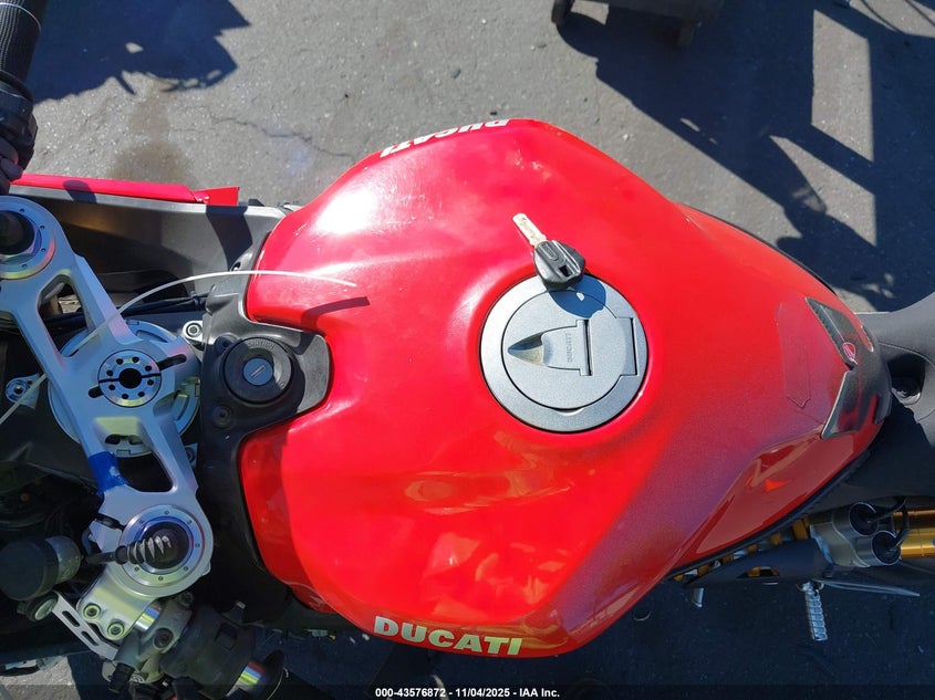 2014 Ducati Superbike 1199 Panigale/S VIN: ZDM14BPW8EB022195 Lot: 43576872