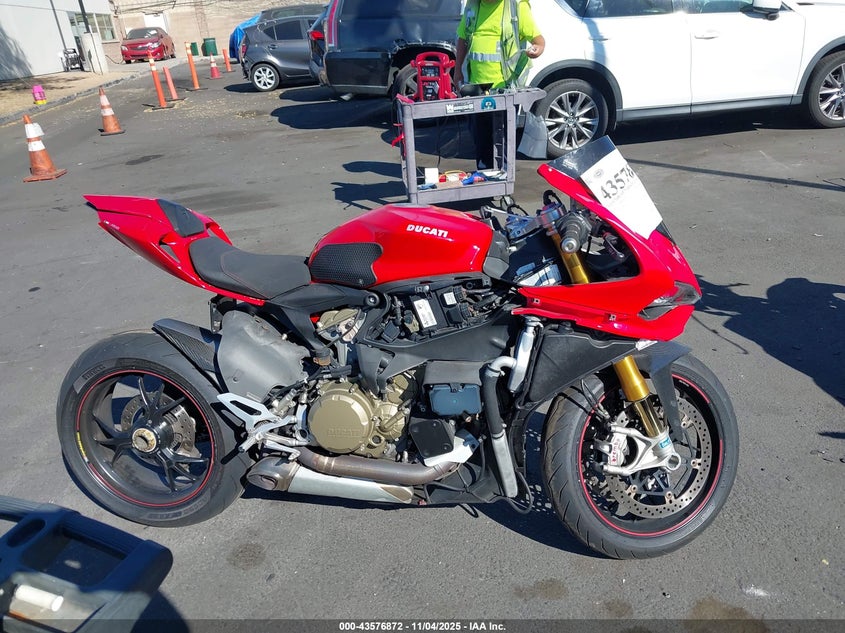 2014 Ducati Superbike 1199 Panigale/S VIN: ZDM14BPW8EB022195 Lot: 43576872