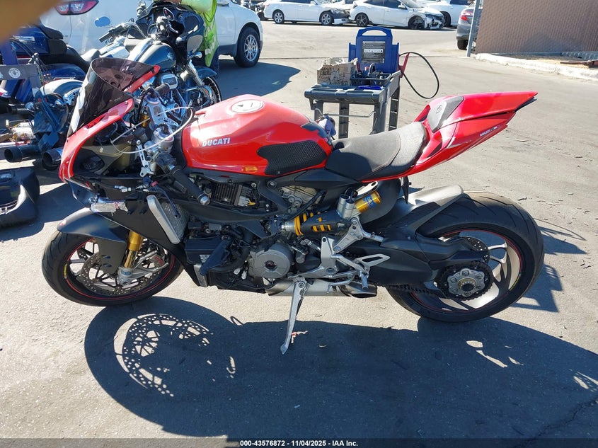 2014 Ducati Superbike 1199 Panigale/S VIN: ZDM14BPW8EB022195 Lot: 43576872