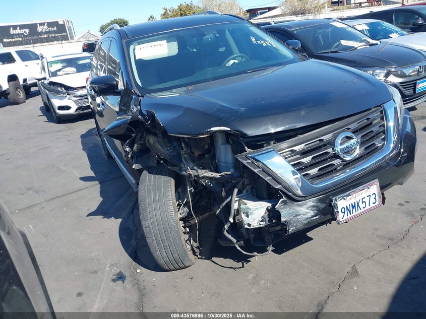 NISSAN PATHFINDER PLATINUM