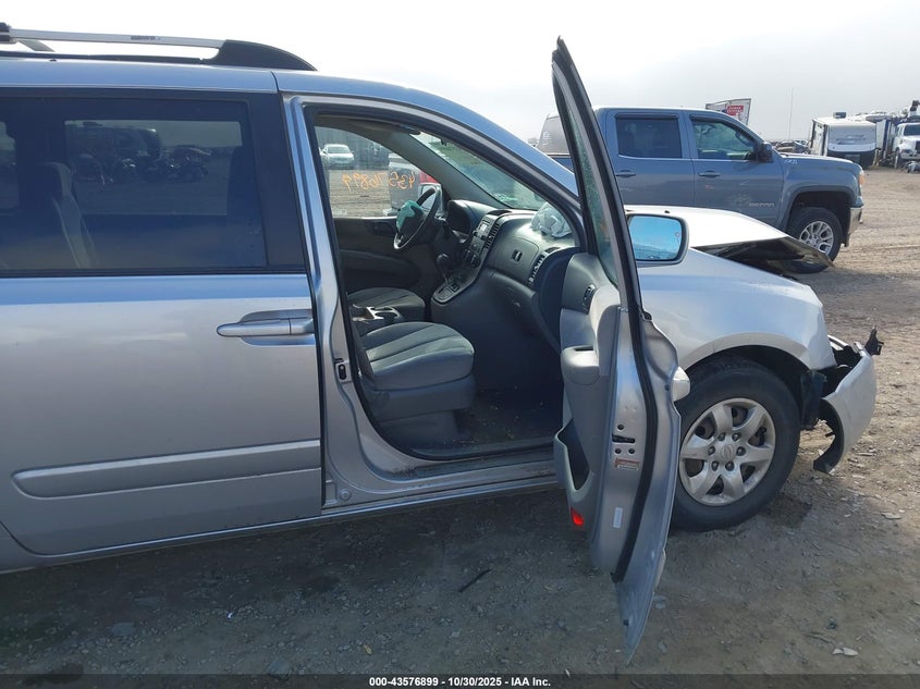 2008 Kia Sedona Lx