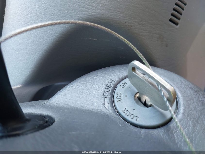 2004 Toyota Corolla Le VIN: 2T1BR32E44C305053 Lot: 43576908