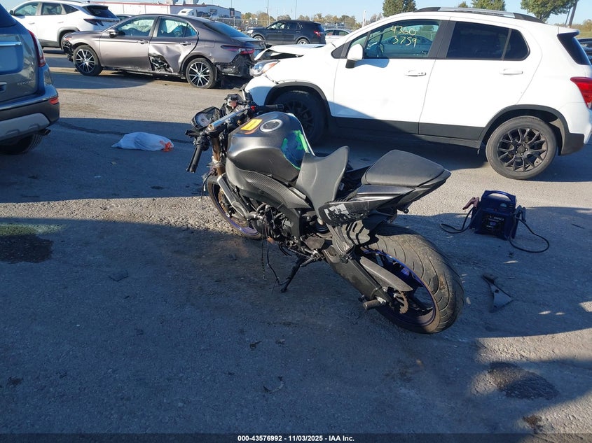 2009 KAWASAKI ZX600 auction photo 3