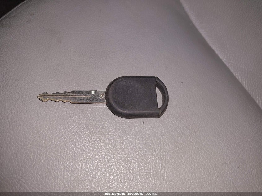 2004 Ford Crown Victoria Lx VIN: 2FAFP74W44X137372 Lot: 43576996