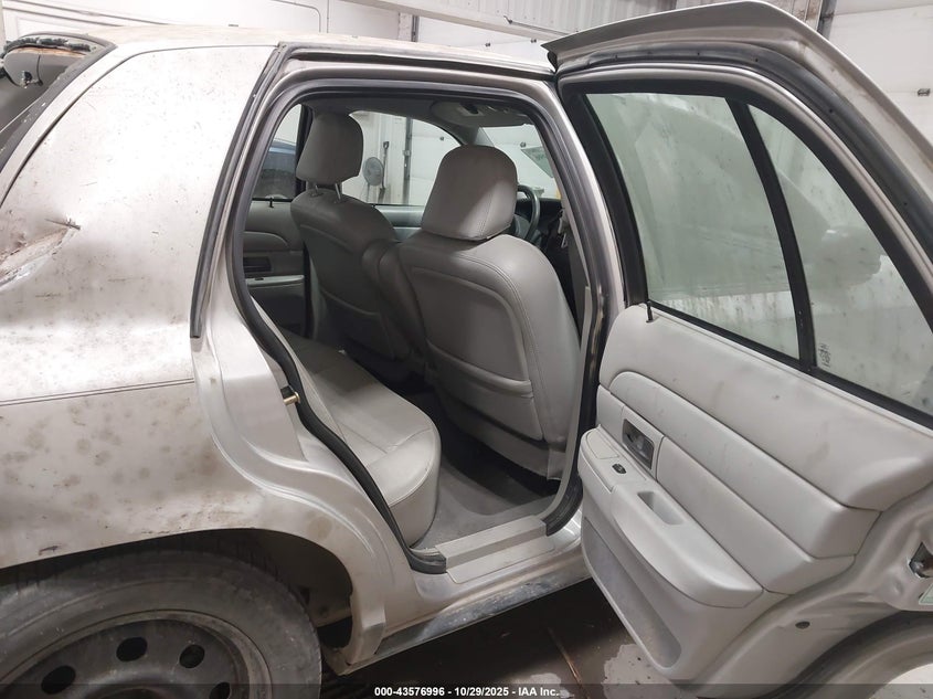 2004 Ford Crown Victoria Lx VIN: 2FAFP74W44X137372 Lot: 43576996