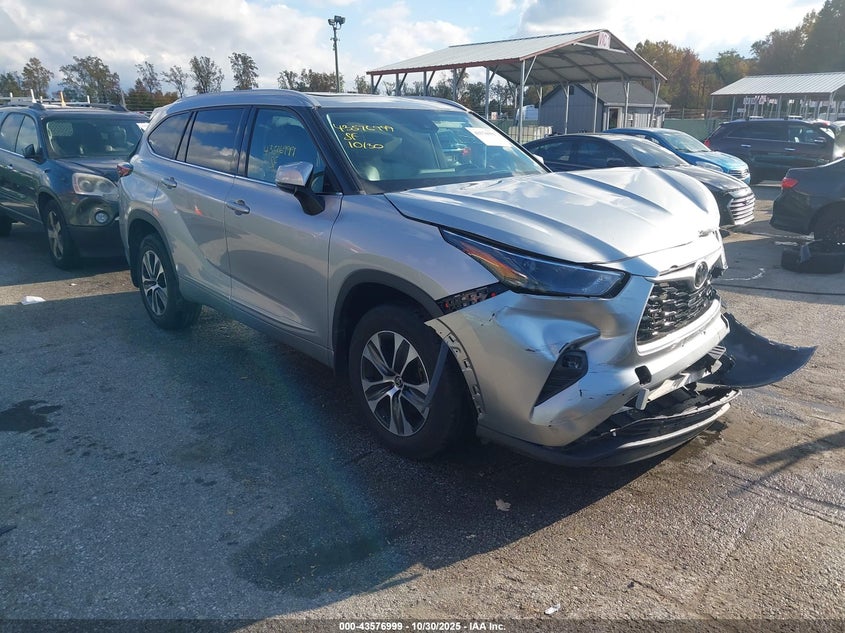 TOYOTA HIGHLANDER XLE