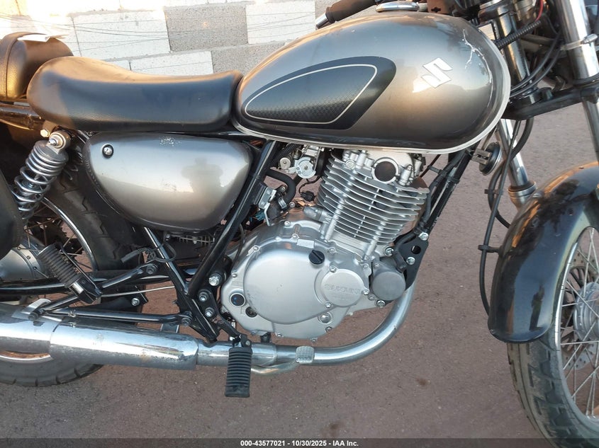 JS1NJ4CA3B2100223 2011 SUZUKI TU photo no. 8