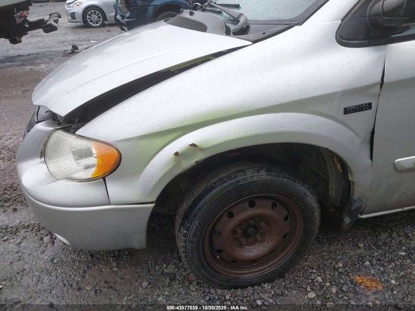 2A4GP54L97R357909 2007 CHRYSLER TOWN & COUNTRY photo no. 6