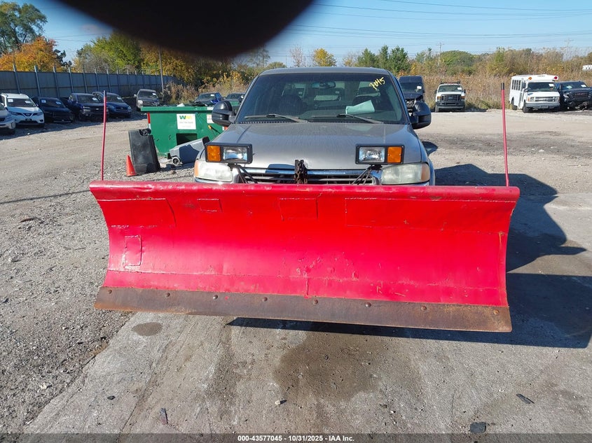 2002 GMC Sierra 2500Hd Sle VIN: 1GTHK23U42F227795 Lot: 43577045