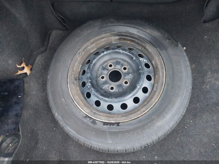 2004 Toyota Camry Le VIN: 4T1BE32K54U907766 Lot: 43577052