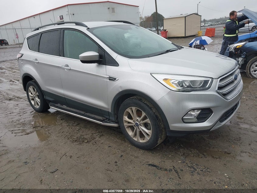 FORD ESCAPE SE