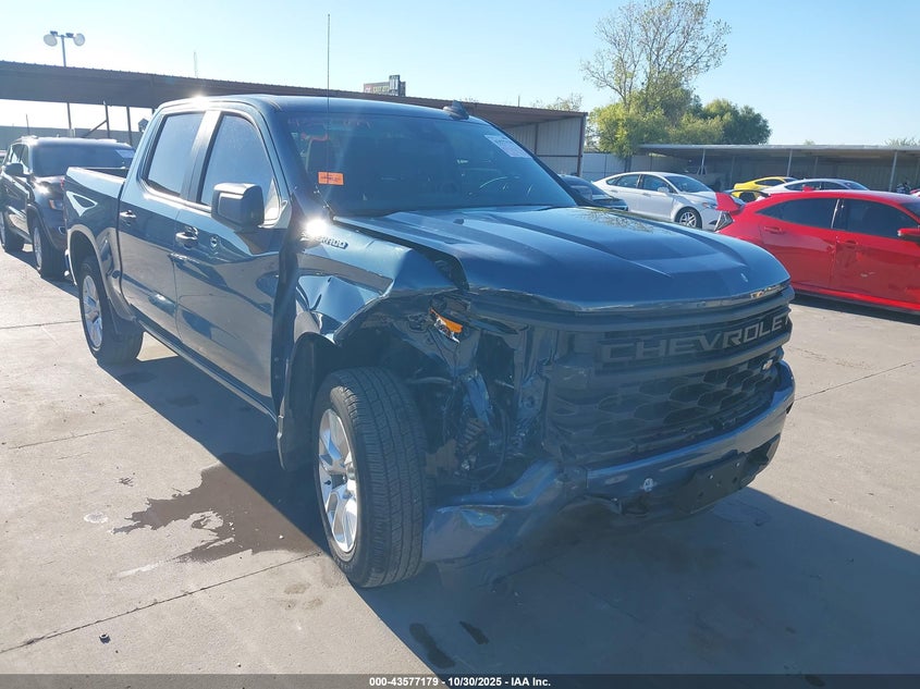 CHEVROLET SILVERADO 1500 2WD SHORT BED CUSTOM