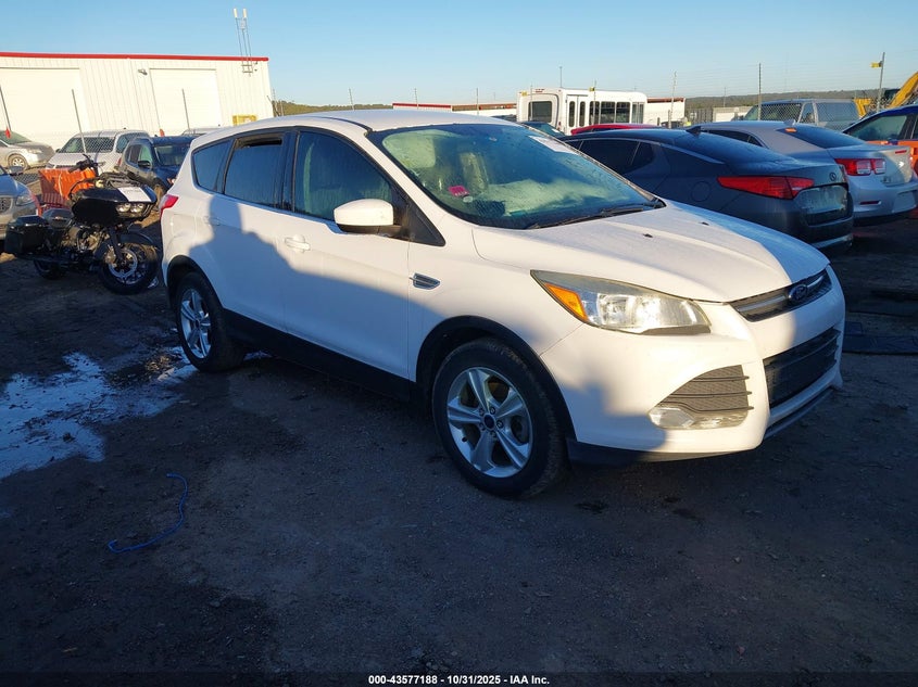 FORD ESCAPE SE
