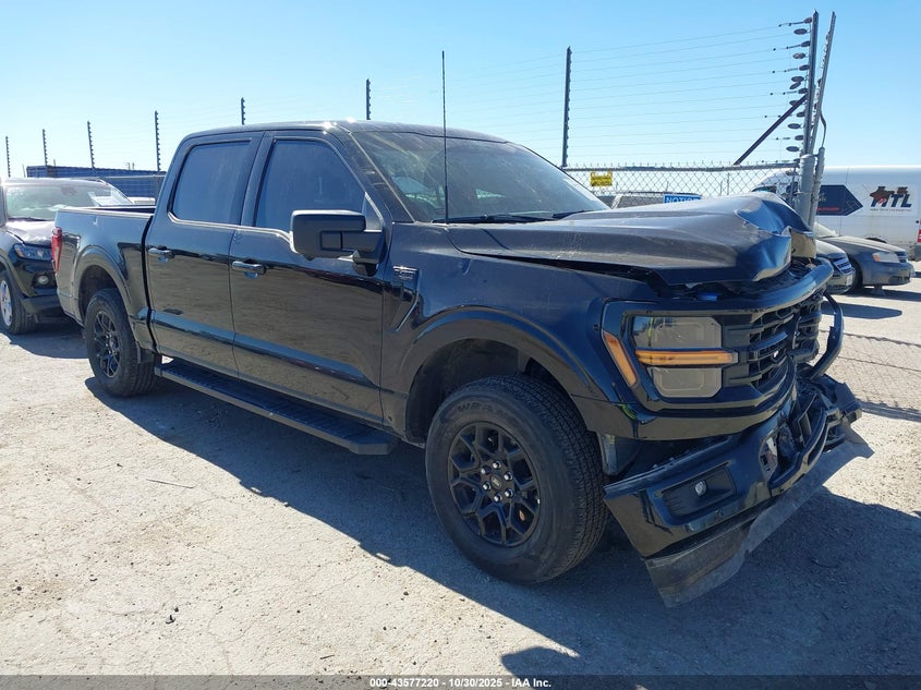 FORD F-150 XLT