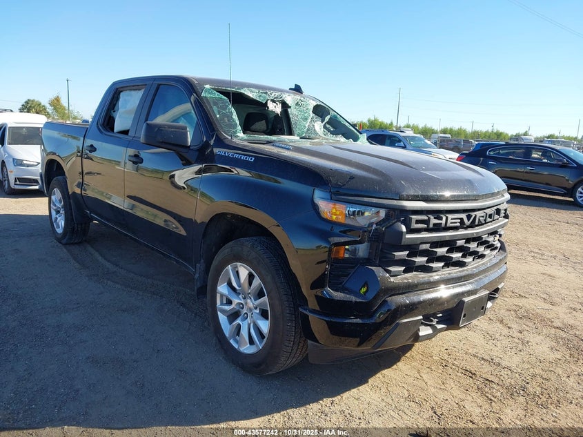 CHEVROLET SILVERADO 1500 2WD SHORT BED CUSTOM
