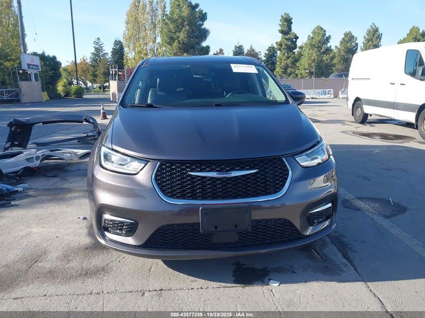 2022 Chrysler Pacifica Hybrid Touring L VIN: 2C4RC1L7XNR139546 Lot: 43577259