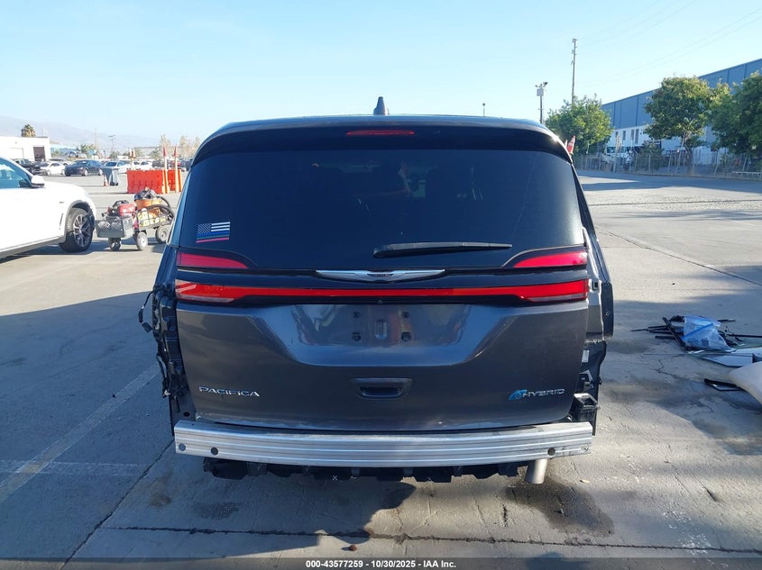 2022 Chrysler Pacifica Hybrid Touring L VIN: 2C4RC1L7XNR139546 Lot: 43577259