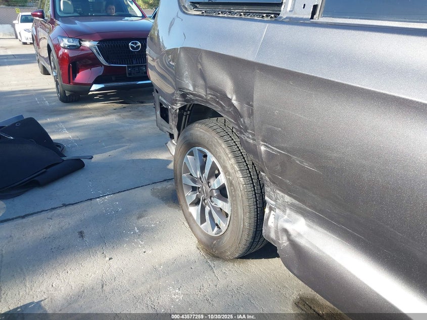 2022 Chrysler Pacifica Hybrid Touring L VIN: 2C4RC1L7XNR139546 Lot: 43577259