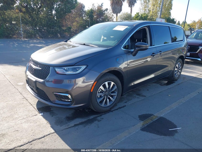 2C4RC1L7XNR139546 2022 CHRYSLER PACIFICA photo no. 2