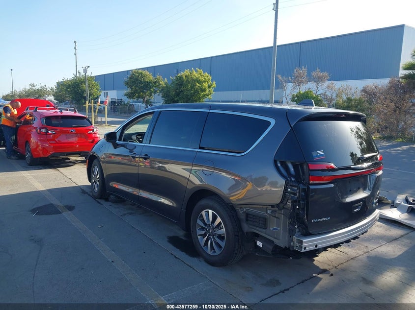 2C4RC1L7XNR139546 2022 CHRYSLER PACIFICA photo no. 3
