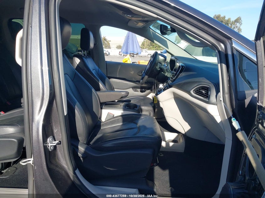 2C4RC1L7XNR139546 2022 CHRYSLER PACIFICA photo no. 5