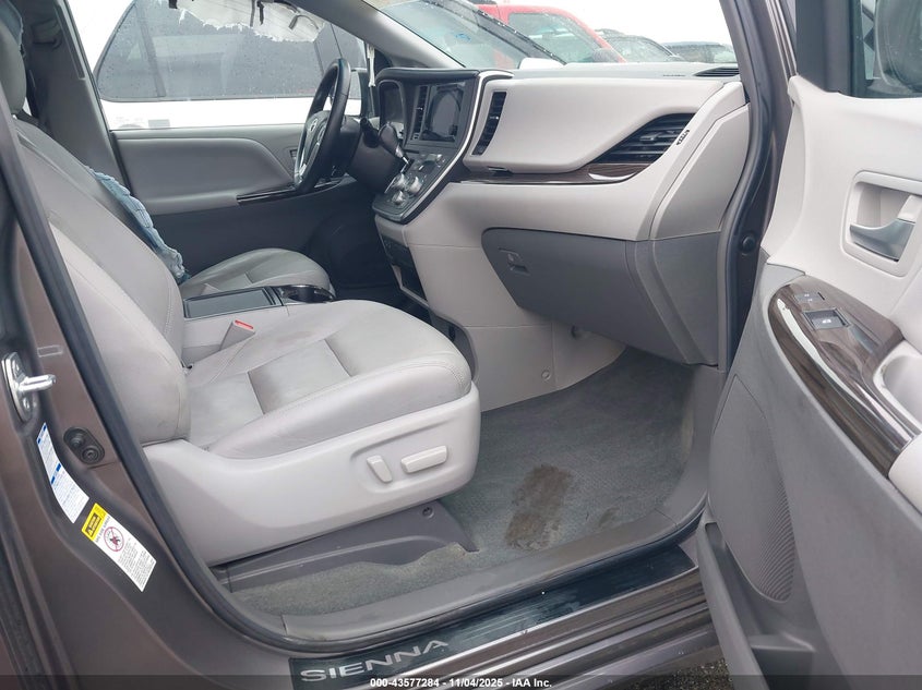 5TDDK3DC7FS116187 2015 TOYOTA SIENNA photo no. 5