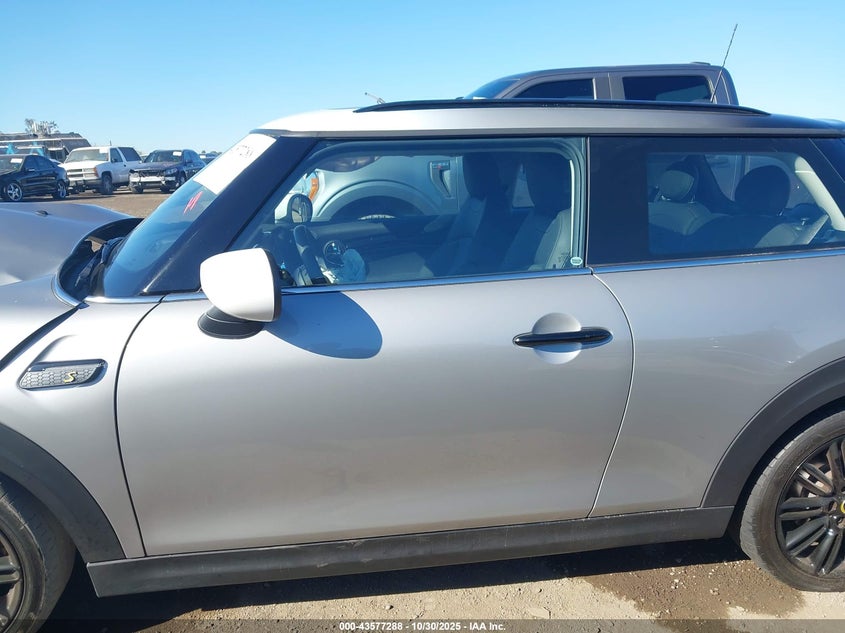 2024 Mini Se Hardtop Cooper VIN: WMW13DJ0XR2V36051 Lot: 43577288