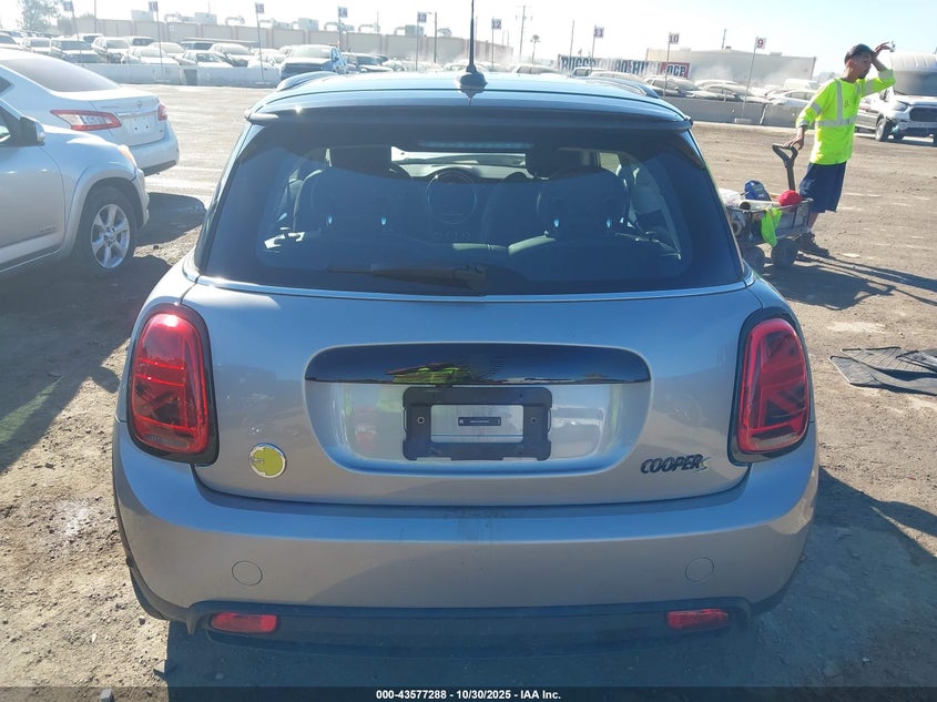 2024 Mini Se Hardtop Cooper VIN: WMW13DJ0XR2V36051 Lot: 43577288