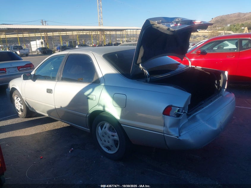4T1BG22K01U105741 2001 TOYOTA CAMRY photo no. 3