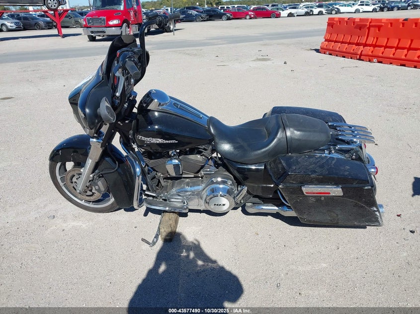 2013 Harley-Davidson Flhx Street Glide VIN: 1HD1KBM13DB639995 Lot: 43577490