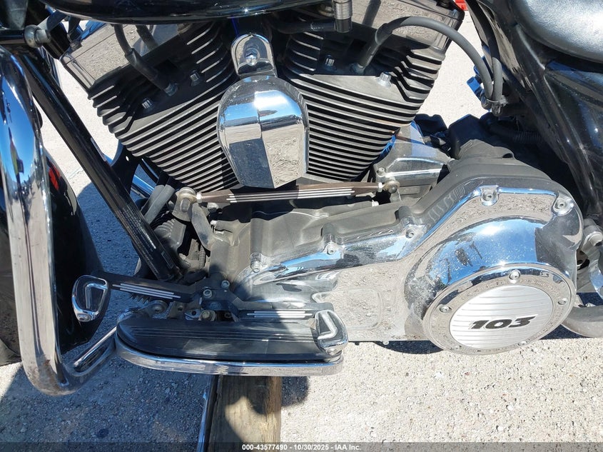 2013 Harley-Davidson Flhx Street Glide VIN: 1HD1KBM13DB639995 Lot: 43577490