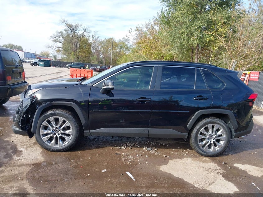 2019 TOYOTA RAV4 XLE PREMIUM JTMA1RFV9KD040582