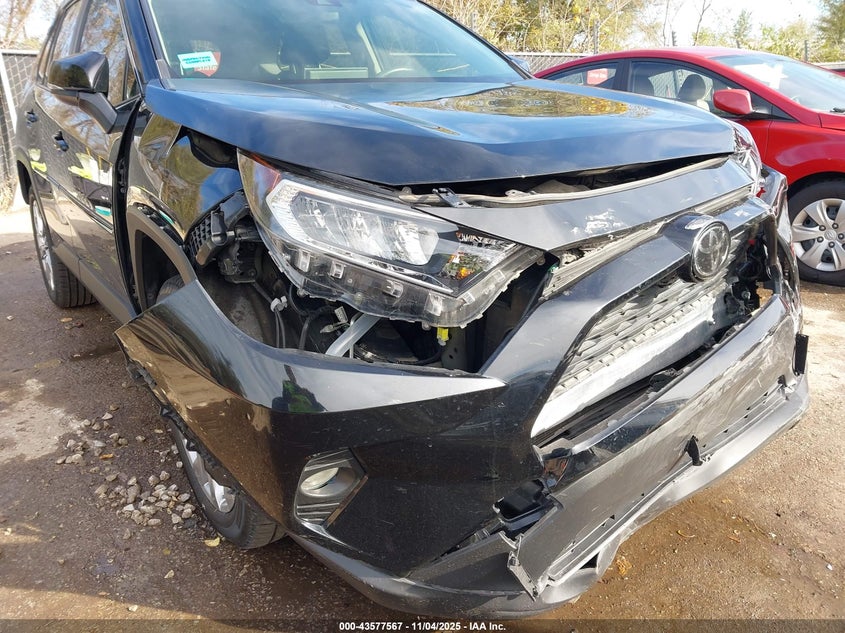 2019 TOYOTA RAV4 XLE PREMIUM JTMA1RFV9KD040582