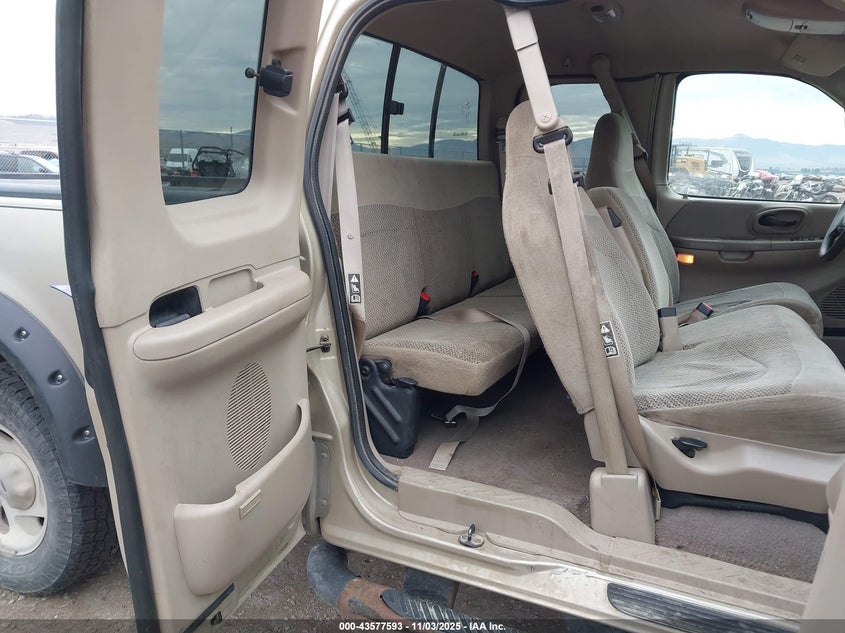 2000 Ford F-150 Lariat/Work Series/Xl/Xlt VIN: 1FTRX18L4YNA56609 Lot: 43577593