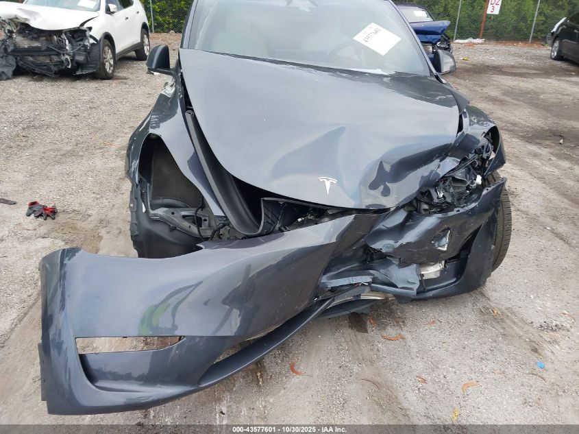 2023 Tesla Model Y Awd/Long Range Dual Motor All-Wheel Drive VIN: 7SAYGDEE2PA206748 Lot: 43577601