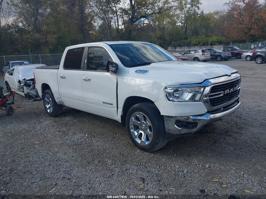 RAM 1500 BIG HORN 4X4 5 7 BOX