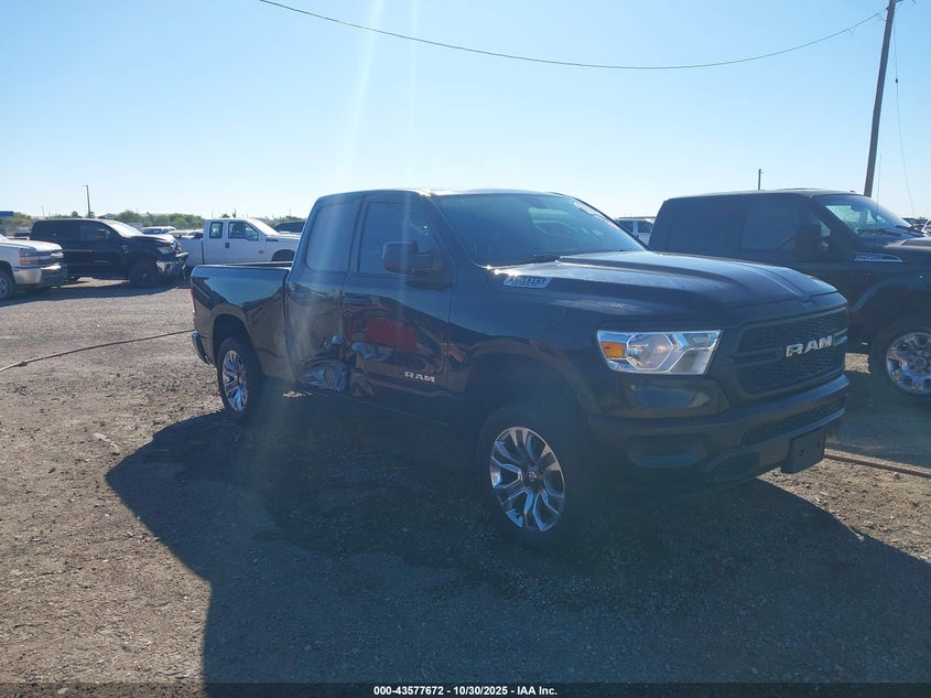 RAM 1500 TRADESMAN 4X2 6 4 BOX