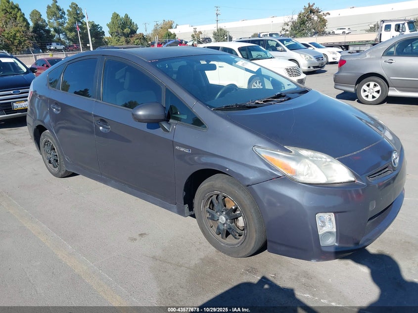 TOYOTA PRIUS THREE