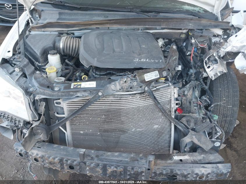 2018 Dodge Grand Caravan Sxt VIN: 2C4RDGCG7JR251425 Lot: 43577841