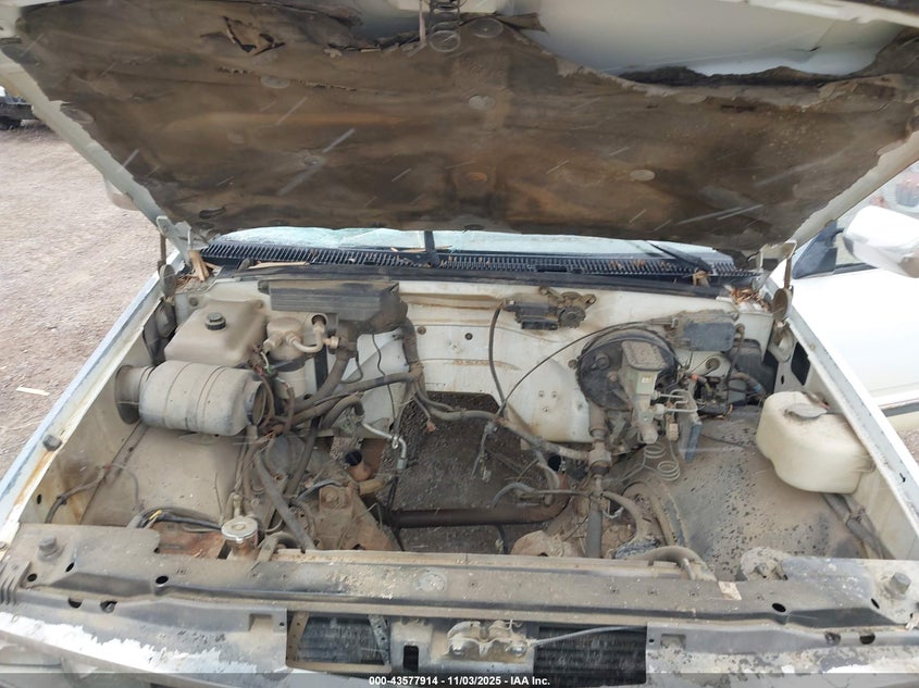 1988 Chevrolet Gmt-400 C1500 VIN: 1GCDC14K2JZ120387 Lot: 43577914