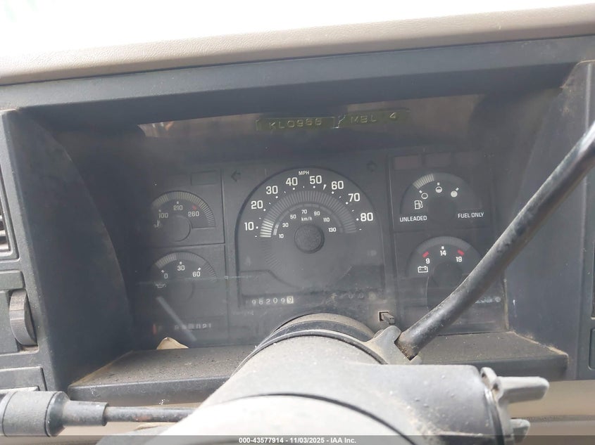 1988 Chevrolet Gmt-400 C1500 VIN: 1GCDC14K2JZ120387 Lot: 43577914