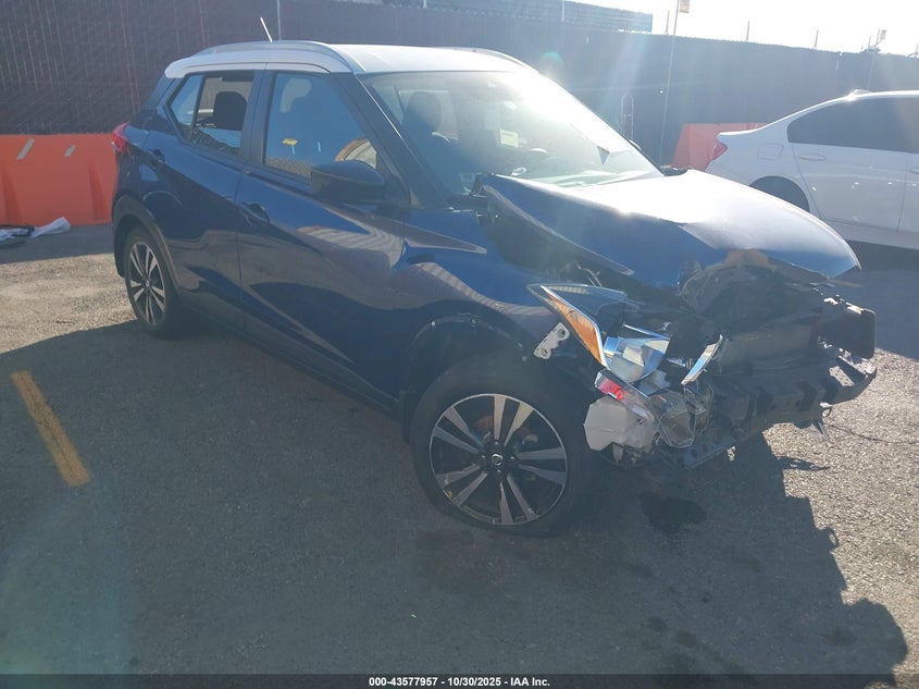 NISSAN KICKS SV XTRONIC CVT