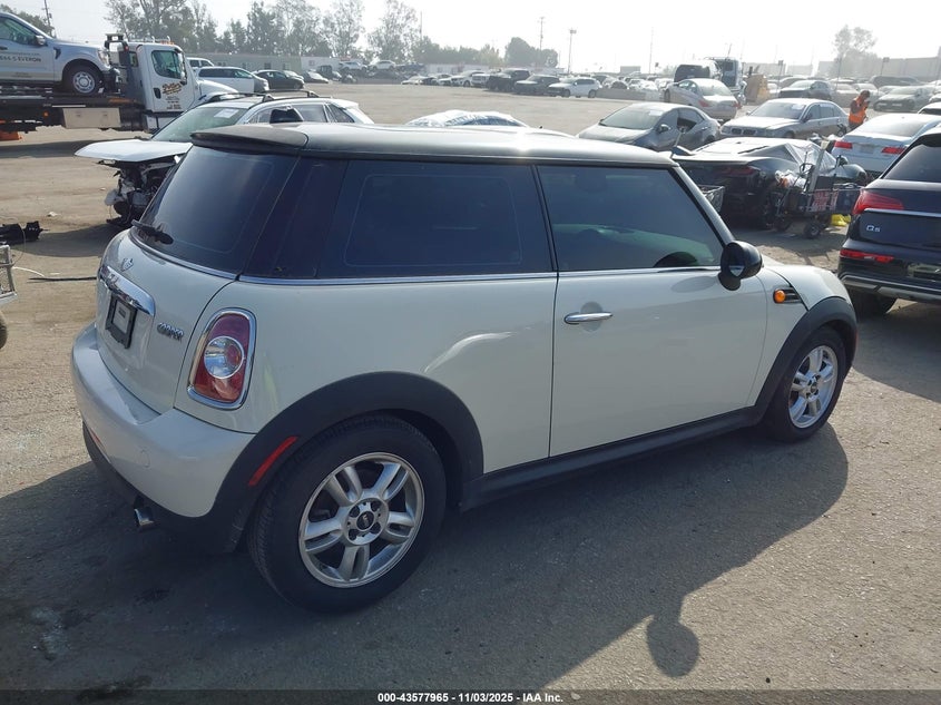 WMWSU3C51CT257108 2012 MINI COOPER photo no. 4