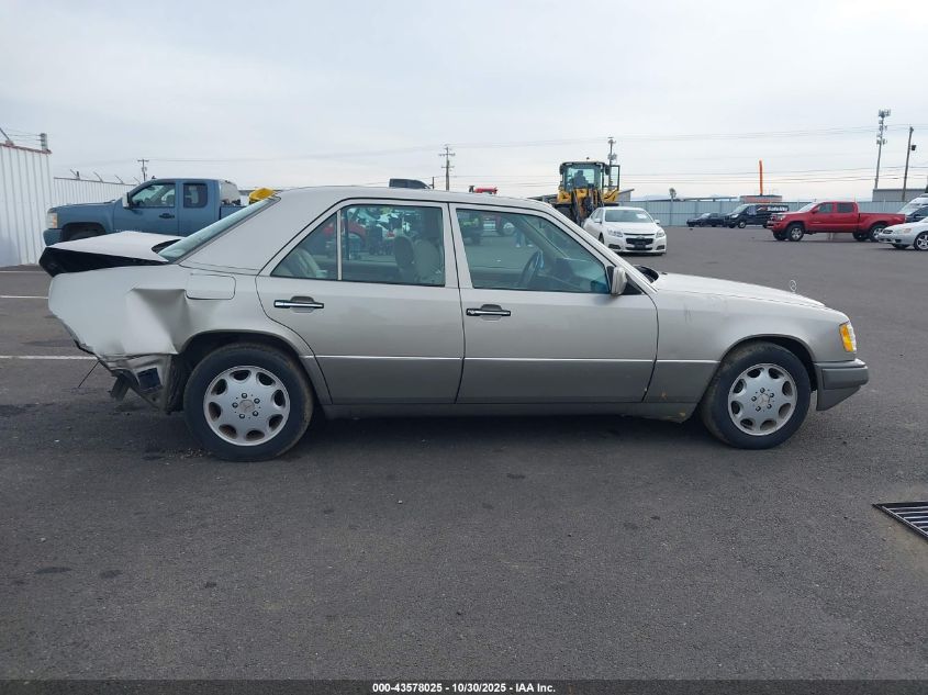 1994 Mercedes-Benz E 320 VIN: WDBEA32E0RC134983 Lot: 43578025