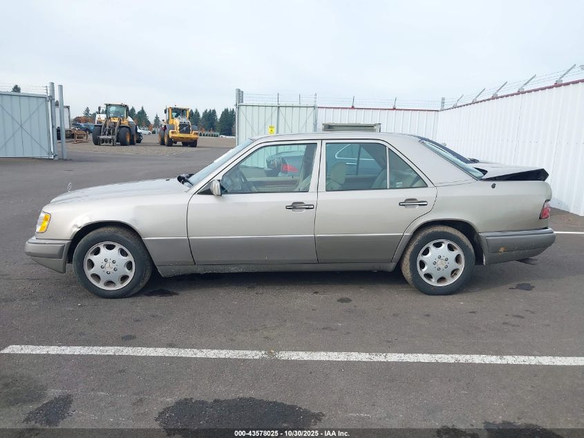 1994 Mercedes-Benz E 320 VIN: WDBEA32E0RC134983 Lot: 43578025