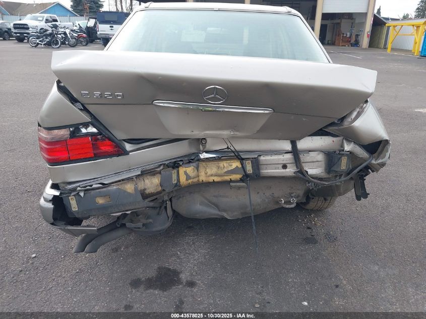 1994 Mercedes-Benz E 320 VIN: WDBEA32E0RC134983 Lot: 43578025