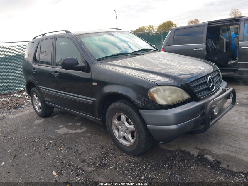 4JGAB54E2XA099969 1999 Mercedes-Benz Ml 320 auction photo 1